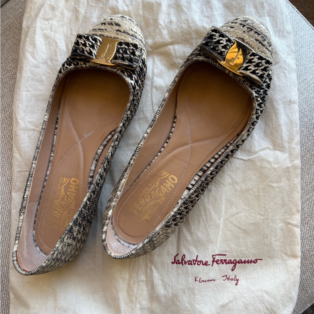 Salvatore Ferragamo Black and Cream Flats